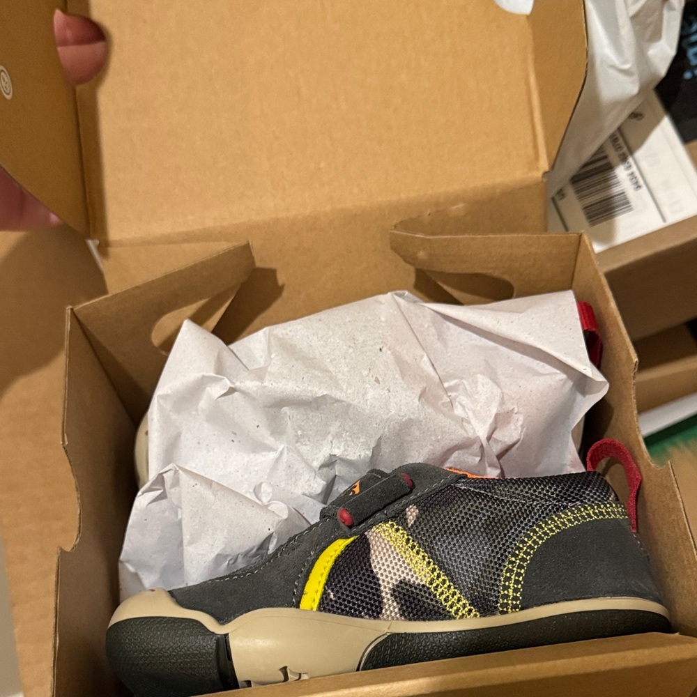 PLAE Kids' Charcoal and Neon Camo Sneakers - Picture 3 of 6